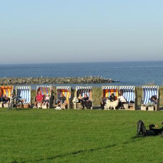 sonniger Herbst am Schönberger-Strand an der Ostsee
