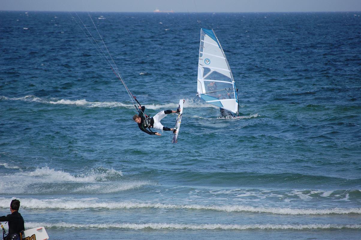 Kitesurfer am Schönberger-Strand